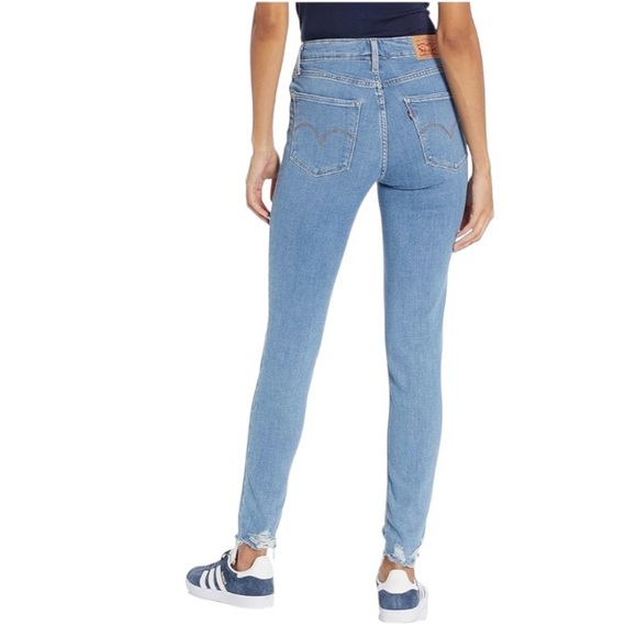 LEVI’S |  Women's 721 High Rise Skinny Light Blue Denim Jeans Size 29 - Picture 2 of 9